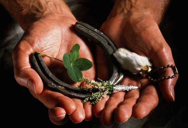 horseshoe ជា amulet នៃសំណាងល្អ